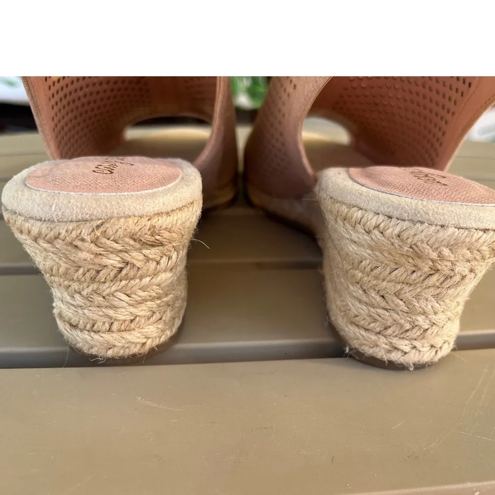 Easy Street Stacy Blush Pink Linen Perforated Wedge Sandals‎ Womens 6.5 W Wide